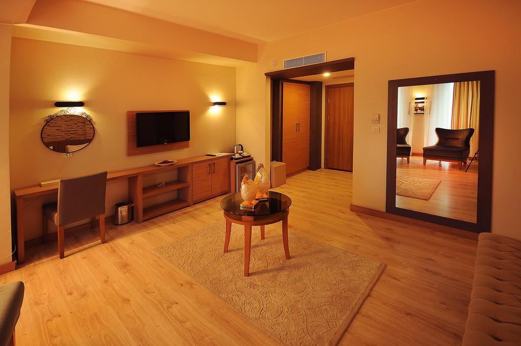 Imperial Park Hotel Izmit Ruang foto