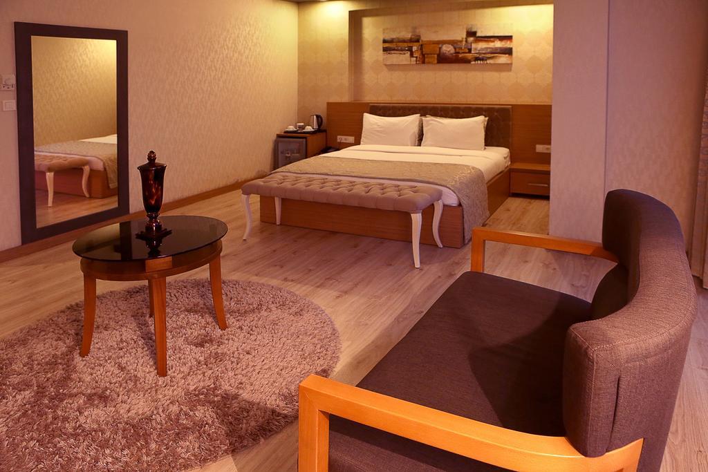 Imperial Park Hotel Izmit Ruang foto