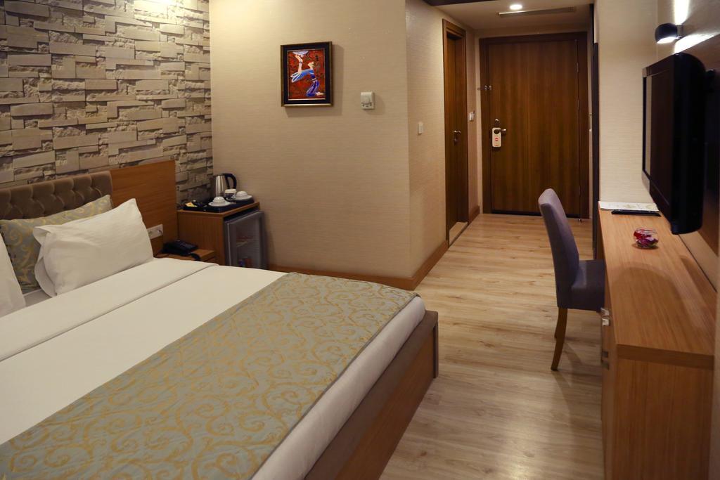 Imperial Park Hotel Izmit Bagian luar foto
