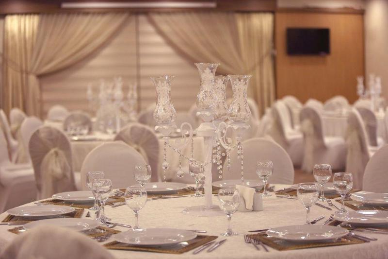 Imperial Park Hotel Izmit Bagian luar foto
