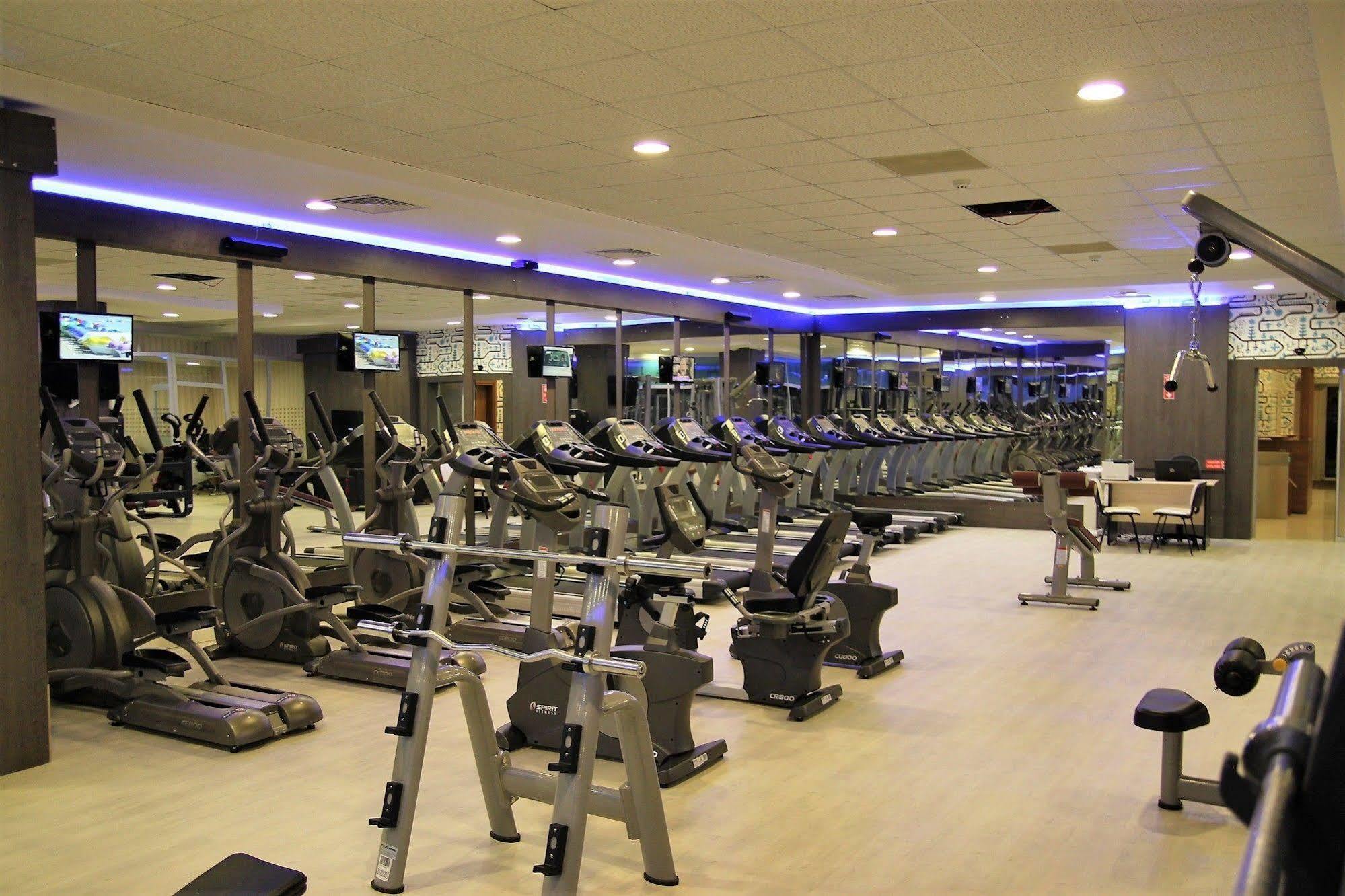 Imperial Park Hotel Izmit Bagian luar foto